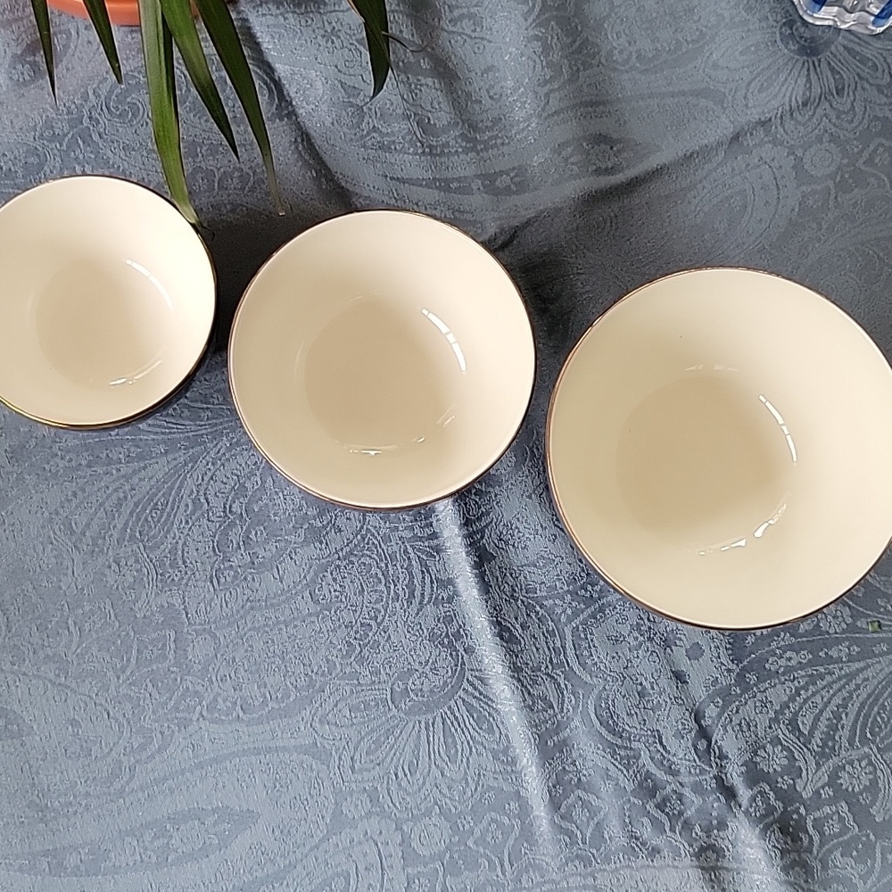 Blue Nesting Ceramic Bowls - Picture 4 of 5